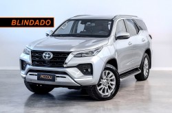 Hilux SW4 SRX